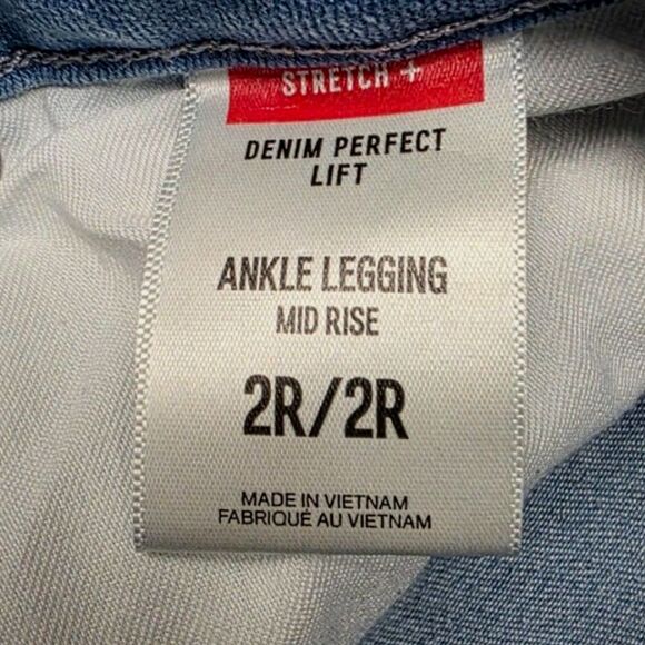 Express Light Washed Mid-Rise Ankle Legging Jeans Size 2 - Picture 4 of 8